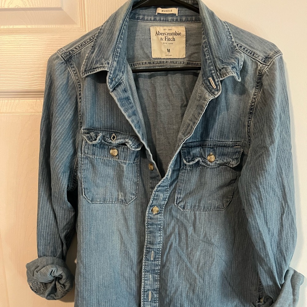 A&F Jean shirt light wash